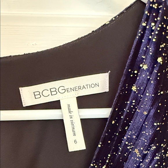 Elegant BCBG Purple Women's Dress - Picture 5 of 14